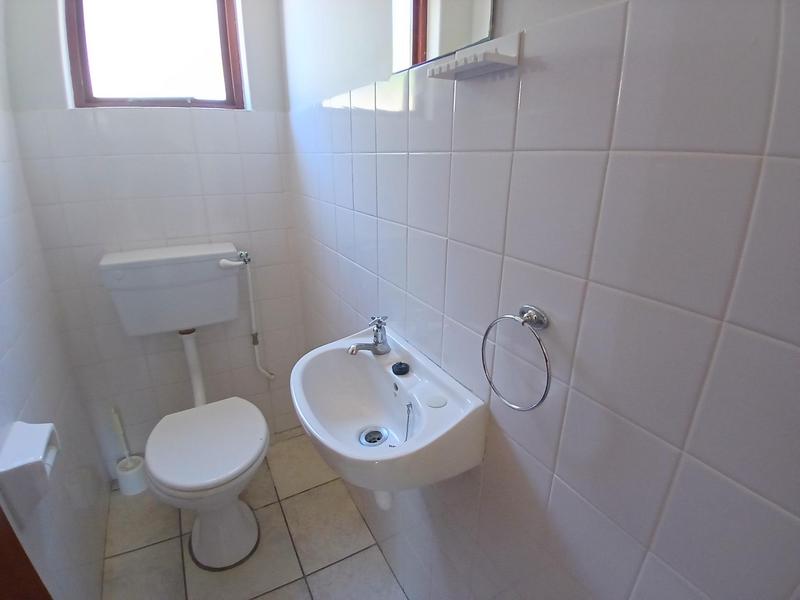 2 Bedroom Property for Sale in Stilbaai Wes Western Cape